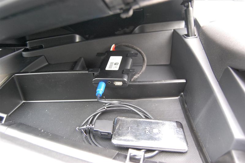 Citroen純正 USB-BOX(9702.EZ)|C4 ピカソ/シトロエン|パーツレビュー|HIG|みんカラ ...