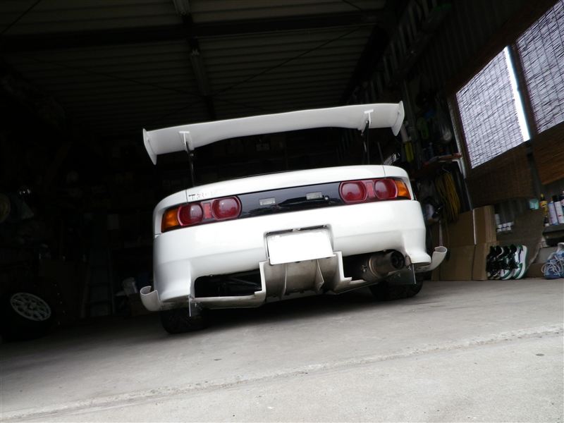 TRD2000GT #18 (White) *** With Video *** P1